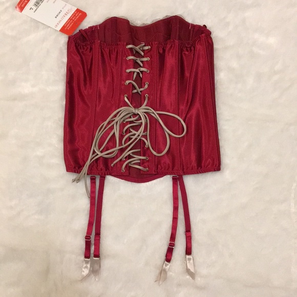 Shirley of Hollywood  Stretch satin and scallop - Picture 3 of 6